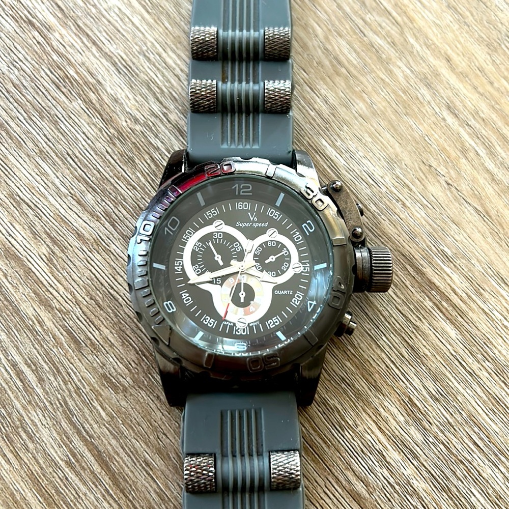 V6 super speed watch